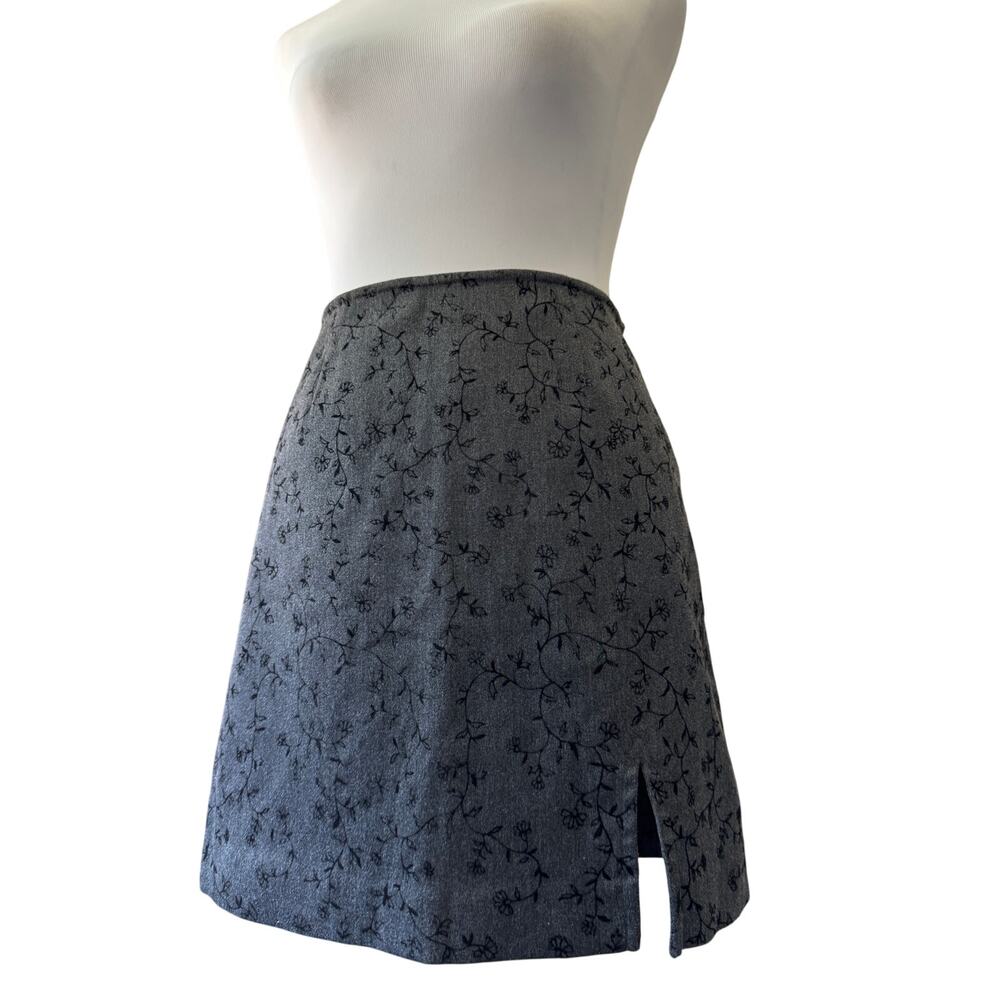 Vintage Y2K Express Dark Gray & Black Floral Print Mini Skirt w/ Side Slit